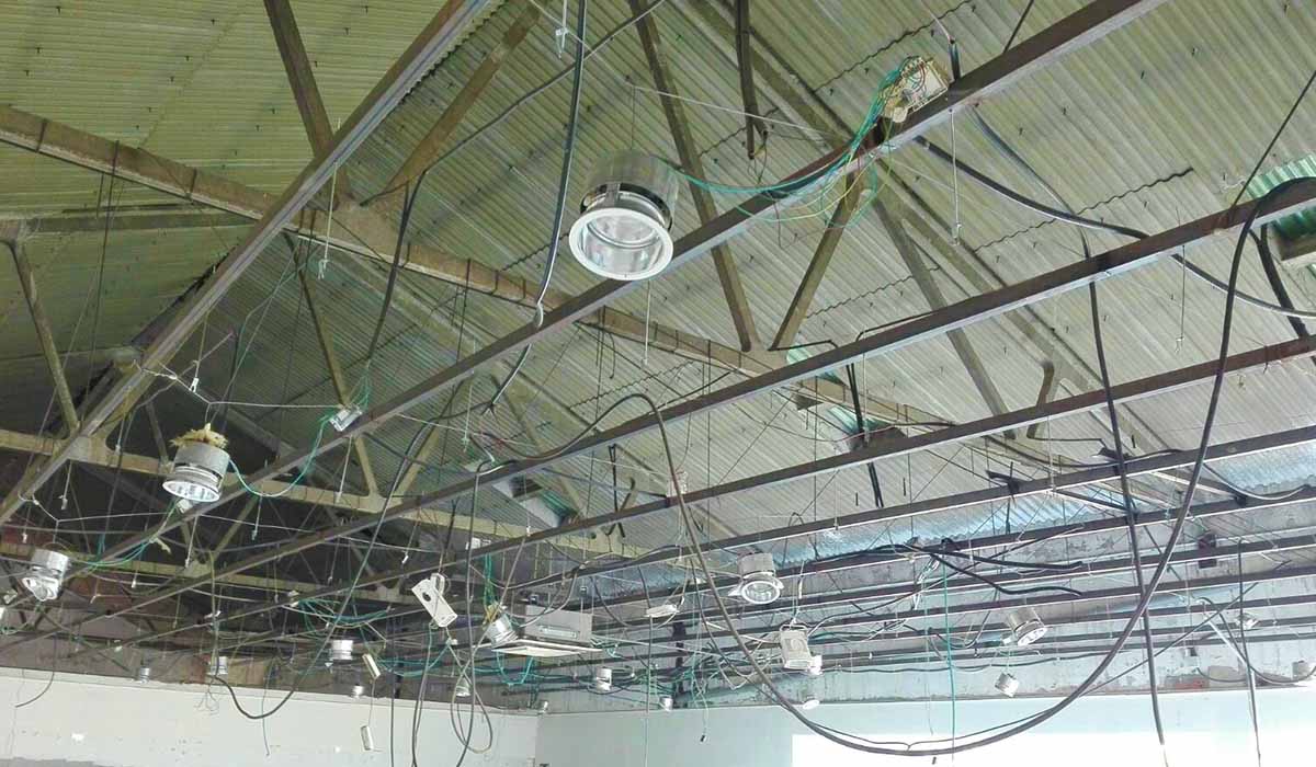 demolicion-antigua-cubierta-concesionario