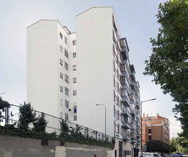 Rehabilitacion de la fachada del edificio en la ciudad de Valladolid
